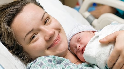 نظر بهترین دکتر زنان برای حاملگی پر خطر در چند قلو زایی چیست؟