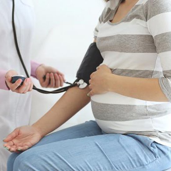 انتخاب بهترین دکتر زنان برای بارداری چه تاثیری بر روی نوع زایمان دارد؟